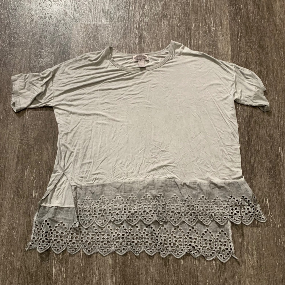 Oliver by Eccio Light Gray Eyelet Trim Tunic Top Women's Size L